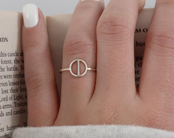 Minimalist 925 sterling silver ring, detailed circle ring, silver ring, split circle ring