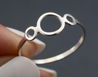 Minimalist 925 Sterling Silver Three Open Circles Ring, Past Present Future Symbolic Gift for Her, Mom, Sister, Best Friend