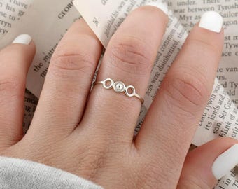 Anillo de círculos unidos, anillo minimalista de plata.