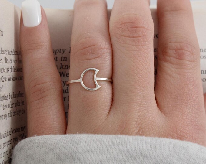 Minimalist 925 sterling silver ring, silver moon ring, silver ring, women's ring, women's gift, bohemian ring, magical.
