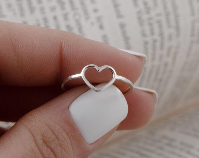 Minimalist sterling silver ring, heart ring. 925 sterling silver. Women's ring, gift for women, bohemian ring, magical.