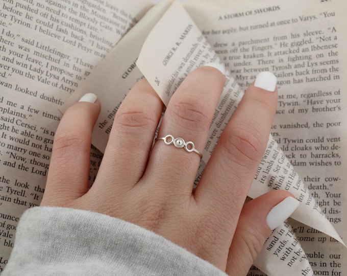 joined circles ring, minimalist silver ring, women's ring, women's gift, bohemian ring, simple modern ring.