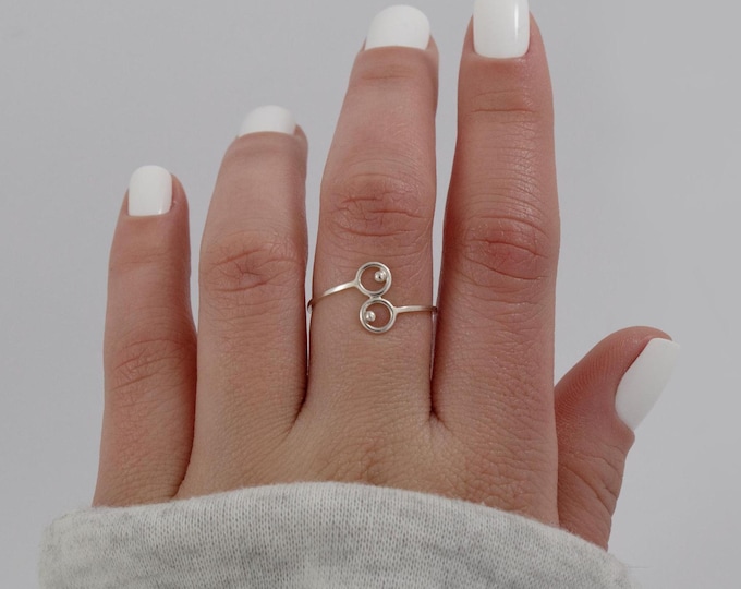 Minimalist silver ring, circle ring, modern ring, bohemian ring, women's ring, gift for women, customizable ring.