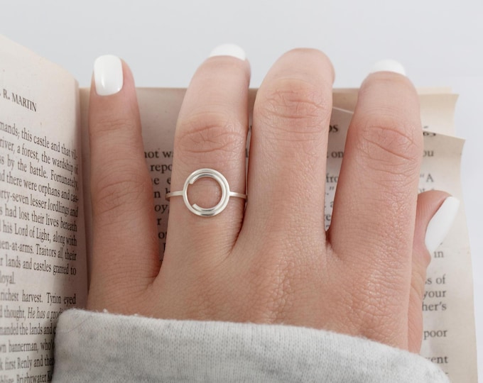 Anillo de círculo doble, minimalista en plata