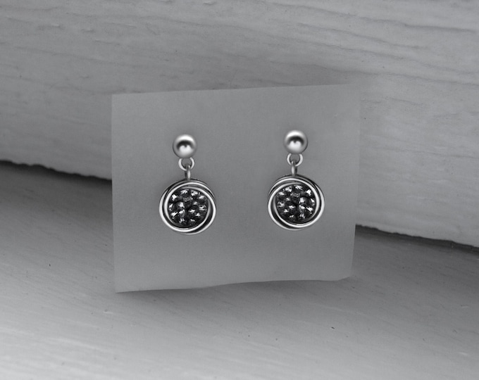 Stud earrings with intertwined circles and mini crystals, elegant handmade jewelry