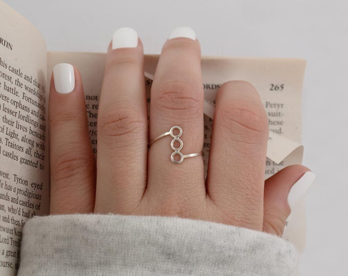 Minimalist 925 sterling silver ring, circle ring, women's ring, silver rings, modern ring, bohemian ring, magical.