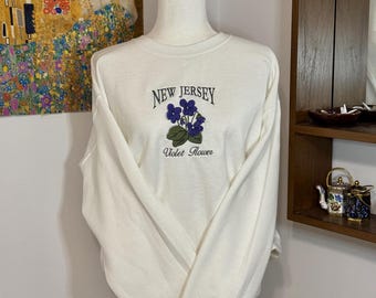 New Jersey Violet Flower - Embroidered Sweatshirt
