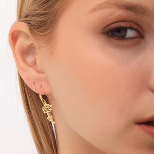 925 Silver Personalized Dangle Birth Flower Earrings 14K Gold Plated Custom Dangling Earrings Elegant Flower Earrings Floral Dangle Earrings