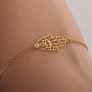 Hamsa Bracelet Spiritual Protection Jewelry Hand of Fatima Charm Good Luck Gift for Women Silver Religious Jewelry Valentine&#39;s Day Gift
