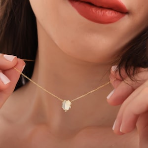 Delikatny 3D Mini Naszyjnik Koniczyna, 14K Złoty Naszyjnik Koniczyna, Maleńki Srebrny Naszyjnik Koniczyna, Wisiorek na Szczęście, Prezent Urodzinowy, Prezent dla Niej