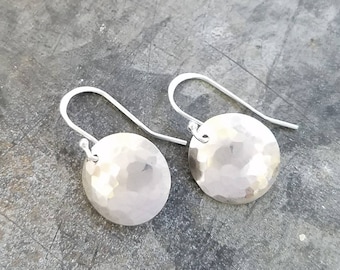 Hammered Sterling Silver Disc Earrings -- Bright Finish -- Simple Silver Earrings -- Lightweight -- Handcrafted Gift