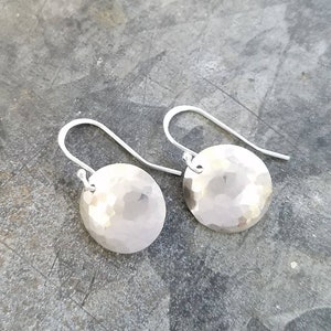 Hammered Sterling Silver Disc Earrings -- Bright Finish -- Simple Silver Earrings -- Lightweight -- Handcrafted Gift