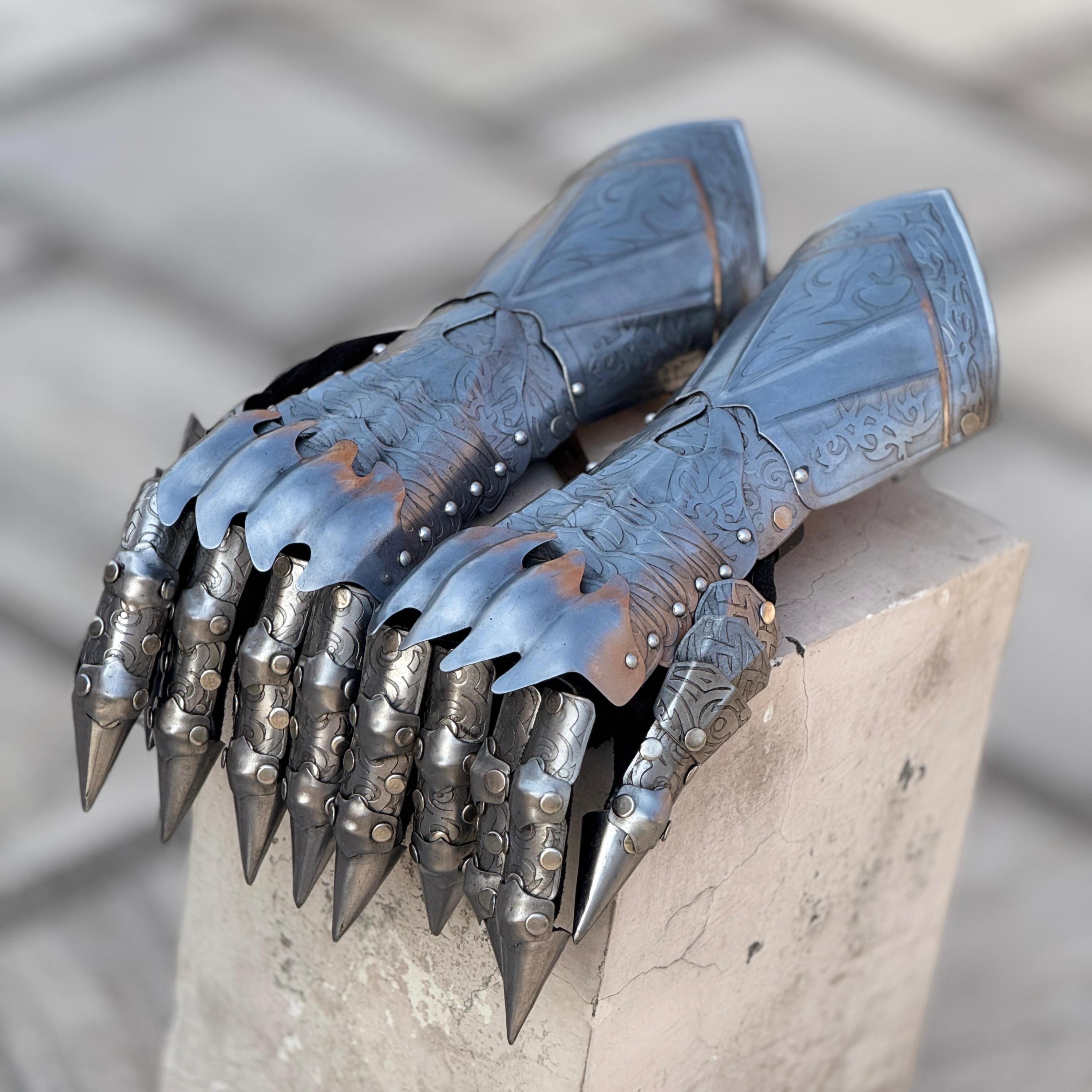 Sauron LOTR Nazgul Etching Gloves Set ~ Ring Wraith Gothic Gauntlets Gloves Pair ~ Best Halloween Costume ~ Role Play & Cosplay