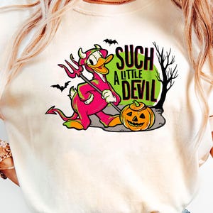 Koszulka z Kaczorem Donaldem na Halloween Little Devil Mickey & Friends Tee, słodka koszulka Disney na Halloween na noc Cukierek albo psikus
