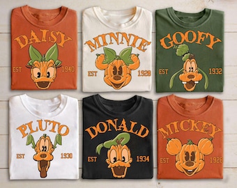 レトロなディズニーミッキーと仲間たちのパンプキンシャツ、ディズニーハロウィーン2025Tシャツ、ディズニーファミリーお揃いのスプーキーシーズントリップシャツ、マジックキングダムTシャツ