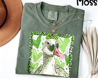 Camisa de pato Comfort Colors®, camiseta de pato con gafas de sol, camiseta con estampado de leopardo y corazón, regalo para amantes de los patos, top de verano preppy