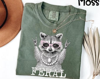 Camiseta Comfort Colors® de mapache salvaje, camiseta "En mi era salvaje", camiseta divertida de mapache, camiseta de mamá caótica, regalo de meme viral para ella.