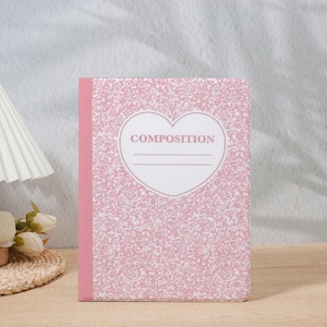 Etui na iPada Pink Heart Notes z uchwytem na ołówek do iPada Air 7/4/5/6 10,9"11"13" 2025, iPada Pro 12,9", iPada 8/9/10/11 generacji, iPada Mini 6/7