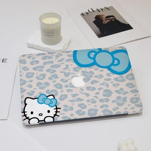 Cute Cartoon Blue Kitty Macbook Case Leopard Print Macbook Case Cover for New Macbook Air 11/13/15 Macbook Pro 13/14/16 Laptop M4 M3 12 inch