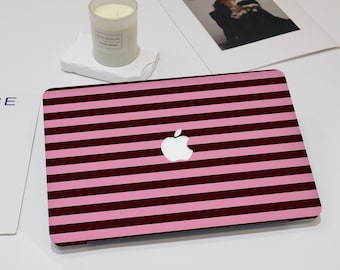Rosa & Burgund gestreifte ästhetische MacBook Hülle für das neue MacBook Air 15 13 11, Pro 16 14 13 Zoll, MacBook M4 M2 M3 Ästhetische rosa Laptop-Hülle
