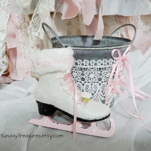 QTY 1 Pink White Ice Skate with Snowflakes Christmas Ornament Winter Wall Decor Shabby Chic Winter Wall Hanging Romantic Feminine