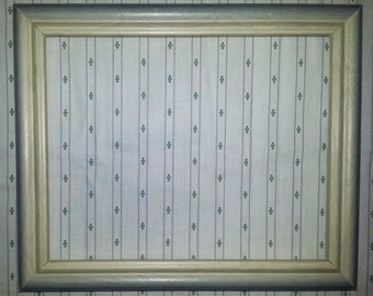 Vintage Distressed Two Tone Frame. Shabby Chic.