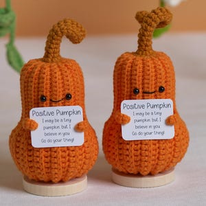 Pumpkin Crochet Emotional Support, 1PCS Handmade Positive Pumpkin, Crochet Happy Halloween, Halloween Decor Gift, Crochet Desk Decor