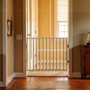 Custom Child & Dog Safety Gate – Wooden Baby Gate, Indoor Pet Barrier, Self-Closing Stair Gate, Dog Gate - Kinder Treppengitter - Pure