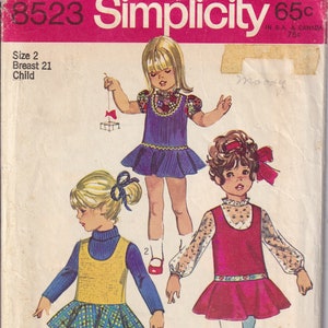 Vintage 1969 Simplicity 8523 Sewing Pattern Jumper e camicetta per ragazze del bambino Taglia 2