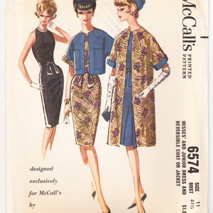 Puede incluir: Un patrón de costura vintage para un vestido y un abrigo. El patrón es para las tallas 11 y 31 1/2 de busto. El patrón está diseñado por Pauline Trigère y está impreso por McCall's.