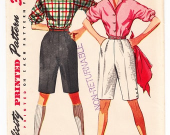 Vintage 1954 Simplicity 4746 UNCUT Sewing Pattern Junior's, Misses' Blouse and Shorts Size 15 Bust 33