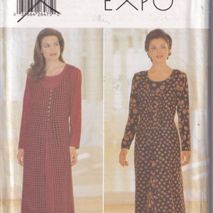 Pode incluir: Um padrão de costura para um vestido comprido com fecho de botões na frente. O padrão é para os tamanhos 8-10-12 e é da Butterick Expo.