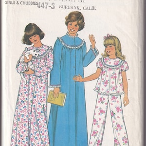 May include: A sewing pattern for girls' pyjamas. The pattern includes three different styles: a long-sleeved nightgown with a floral print, a long-sleeved nightgown in a solid blue colour, and a short-sleeved top and trousers set with a floral print. The pattern is from Simplicity and is size 8127.