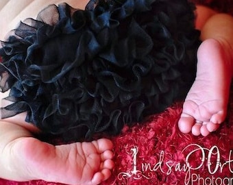 BABY BLOOMER - Black Ruffle Bum Bloomer - Ruffle Diaper Cover - Baby Girl Ruffle Bloomers - Cute baby Girl Gift
