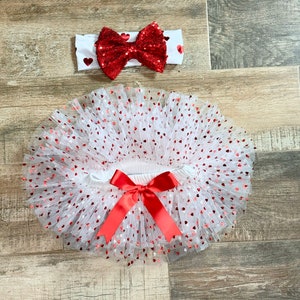 chinese dress ladies Women's White Dress with Red Heart Prints Maxi Bodycon Dresses Midi Dress  for Women Valentine's Day (US, Alpha, Small, White) at Amazon Women's  Clothing store main image 1