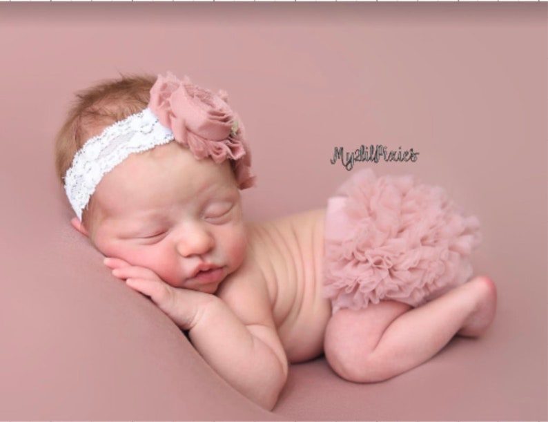 Baby Girl Headband and Ruffle Bum Bloomer Dusty Rose Set Baby Bloomers Newborn Infant Toddler Baby Girl Photo Set Baby Gift Bild 3