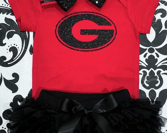 Georgia Bull Dogs baby Girl Set - Dawgs Football - Baby Girl Georgia Bull Dogs ONESIE® -  Tutu and Headband - Baby Girl Gift