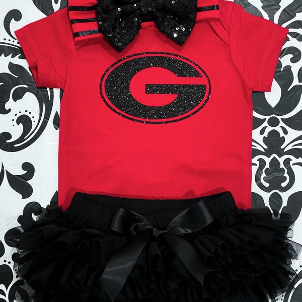 Georgia Bull Dogs baby Girl Set - Dawgs Football - Baby Girl Georgia Bull Dogs ONESIE® -  Tutu and Headband - Baby Girl Gift