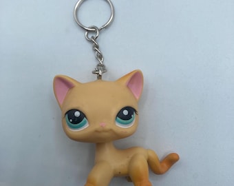 Littlest Pet Shop Hasbro LPS #339 Brooke Yellow Shorthair Cat Keychain Backpack Zipper Purse Chain 2" Tall Repurposed Toys Figural Figure