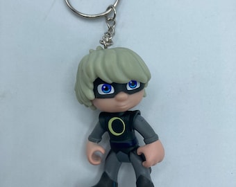 PJ Masks Luna Girls Keychain Backpack Zipper Purse Chain Repurposed Toys Figural Figure 2.75" Tall Cartoon