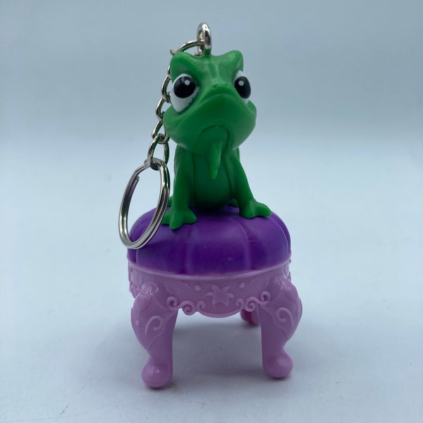 Disney Tangled Rapunzel Pascal Cameleon Reptile Keychain Backpack Zipper Purse Chain 2.75" Tall Repurposed Toys Figural Figure