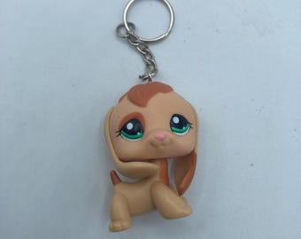 Littlest Pet Shop Hasbro LPS #1664 Hat Box Beagle Keychain Backpack Zipper Purse Chain 2" Repurposed Toys Figural Figure