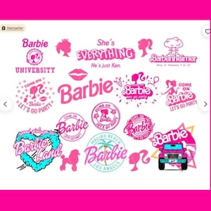 K&ouml;nnte beinhalten: Eine Sammlung von pinkfarbenen Barbie-Grafiken und Textelementen. Die Designs umfassen das Barbie-Logo, Silhouetten und S&auml;tze wie "She's Everything" und "Malibu Beach". Das Bild zeigt auch einen pinkfarbenen Jeep.