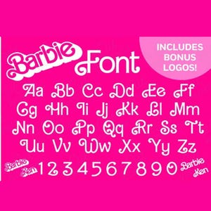 K&ouml;nnte beinhalten: Eine pinkfarbene Grafik mit der Schriftart "Barbie" in Wei&szlig;, die das Alphabet und die Zahlen 1-0 zeigt. Enth&auml;lt Bonus-Logos. Die Barbie- und Ken-Logos sind ebenfalls abgebildet.