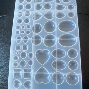 Silicone mold for jewelry, mold for charms and pendants, flexible and reusable silicone mold, silicone mold for resin and candles