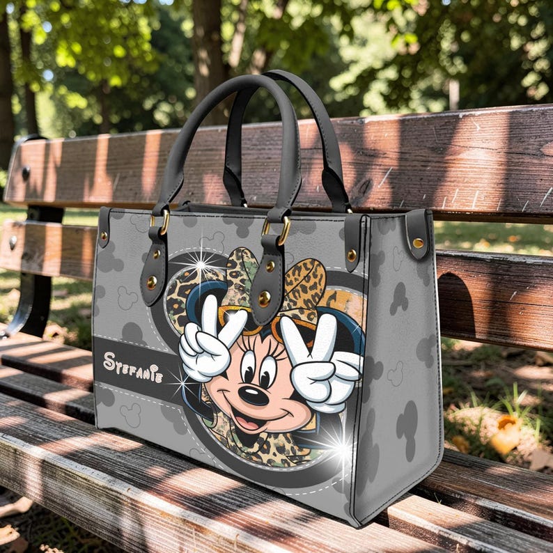 Bolso de mano de cuero personalizado Minnie Mouse Leopard con nombre personalizado, bolso bandolera, regalo imagen 2