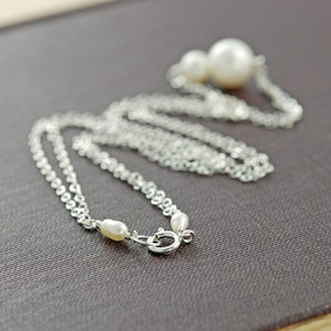 Mother's Day Pearl Necklace, Mama and Baby Necklace in Sterling Silver, June Birthstone, Handmade Layering Necklace image 3