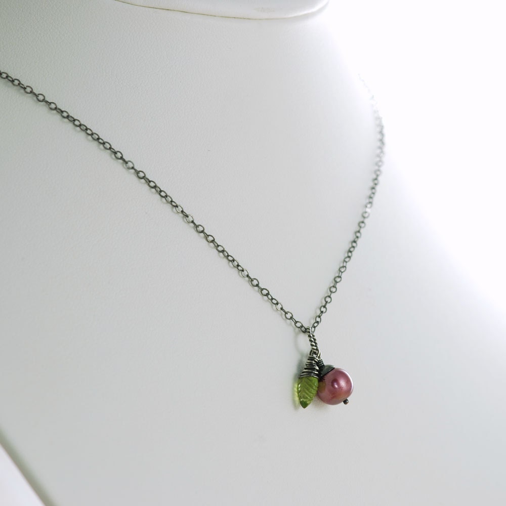 Berry Pearl Peridot Leaf Silver Necklace August Birthstone - Etsy