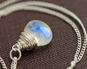 Moonstone Necklace Sterling Silver, Wire Wrapped Moonstone Pendant Necklace, Handmade, aubepine