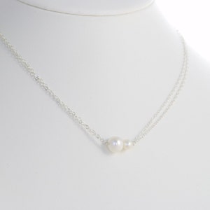 Mother's Day Pearl Necklace, Mama and Baby Necklace in Sterling Silver, June Birthstone, Handmade Layering Necklace image 5